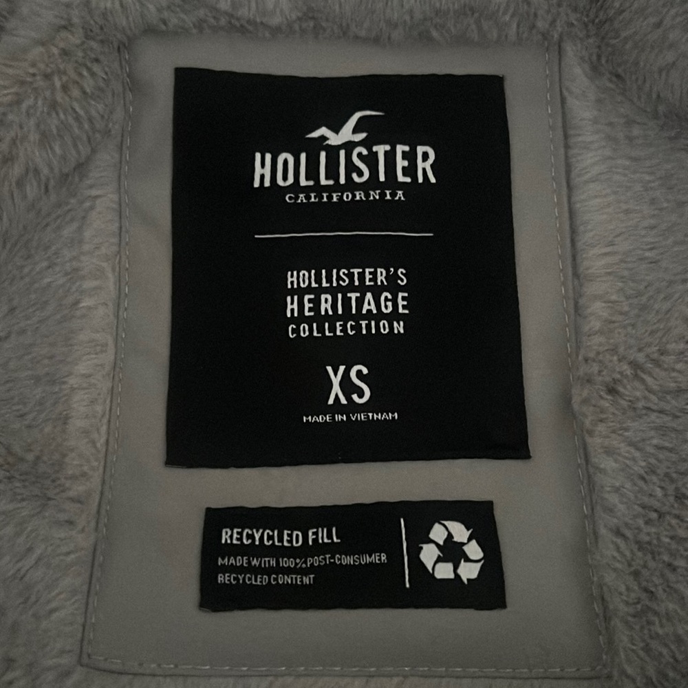 women’s hollister light gray winter parka